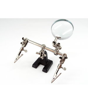 PCB turētājs ar 2,5 reizes palielinošu stiklu

 IIPL03.jpg