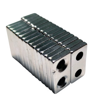 MAGNET Neodīma NdFeB, 20x10x3mm ar ø4mm caurumu

 CPM20103M-magnetas-neodiminis.jpg