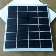 FOTOVOLTAISKAIS SAULES MODUĻIS 2W 6V 120x110mm

 BSE004.jpg