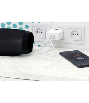 BAROJUMU AVOTS - BAROJUMU AVOTS 2x USB QC3.0 (28 W), QC3.0: 5 V/3 A, 9 V/2 A, 12 V/1,5 A, balts

 AMS0528QC3B+1.jpg