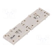 INT 5 Mechanical interlock; front; CI 5 Wx0RRV3Is5xOrPRwlyVQ2Qbchz6F70kMMjsHCkAAay4