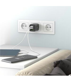 Greitas ĮKROVIKLIS USB-C PD 65W 3A juodas A+2C Nano AIQ65JC3+3.jpg